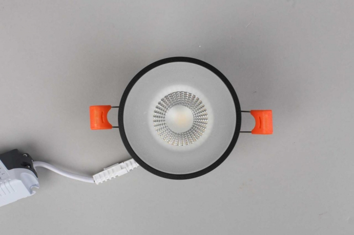 Светильник встраиваемый светодиодный Omnilux Napoli OML-102719-06 