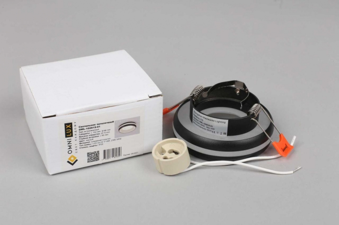 Встраиваемый светильник Omnilux Genova OML-102819-01 