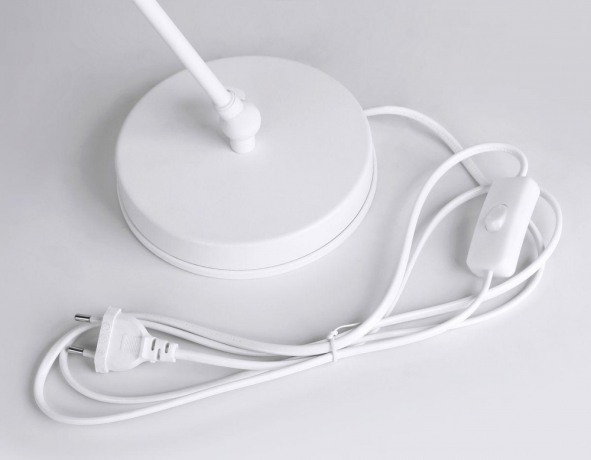 Настольная лампа офисная Ambrella Light TR TR8152 