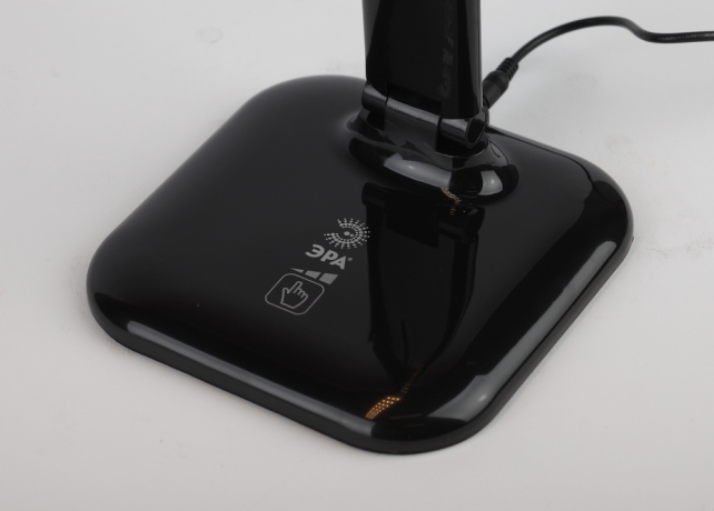 Настольная лампа ЭРА NLED-462-10W-BK Б0031613 