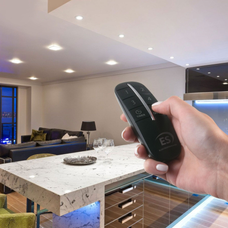 Пульт управления Y8 Черный (4 канала) Elektrostandard 