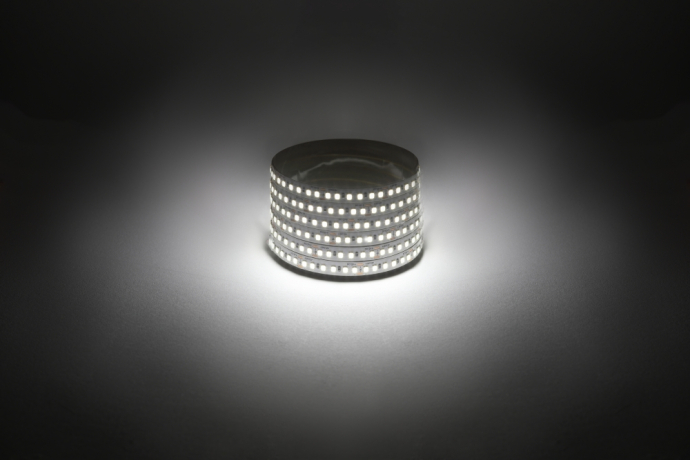 LS2835-14,4-180-12-4000K-IP20-1 year-5m  Светодиодная лента ЭРА LS2835 -14,4-180-12-4000K-IP20-1 year-5m дневной белый 5м Б0059904 