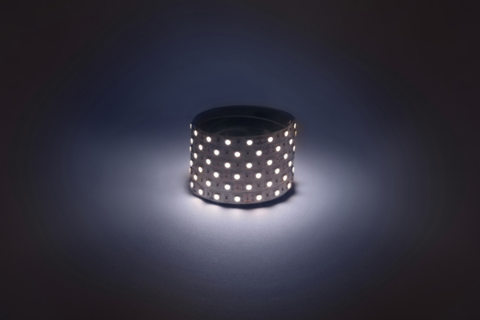 LS5050-14,4-60-12-6500K-IP20-1 year-5m Светодиодная лента ЭРА LS5050 -14,4-60-12-6500K-IP20-1 year-5m холодный белый 5м Б0059910