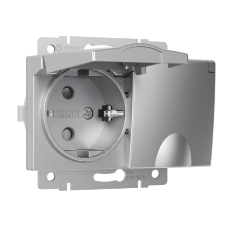 Розетка двойная влагозащищенная с заземлением и со шторками, без рамки с крышкой Werkel серебряные W1172206