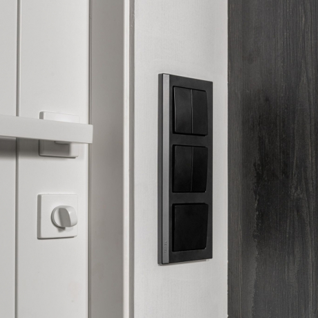 Выключатель двухклавишный проходной (черный матовый) Werkel 90686