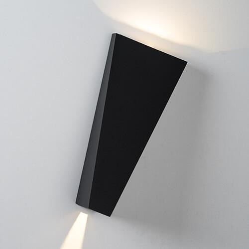 Уличный настенный светильник Italline IT01-A807 black рамка декоративная italline it02 qrs2