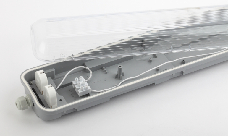 Линейный пылевлагозащищенный светильник Эра -0-002-060 191153