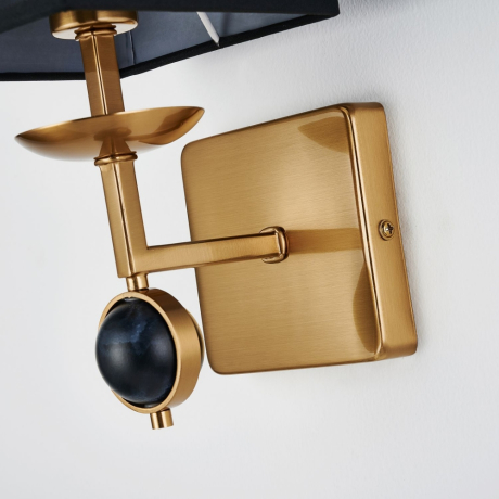 Бра Favourite Diva 2822-1W 