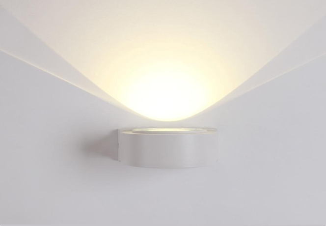 104002 Уличный настенный светодиодный светильник Crystal Lux