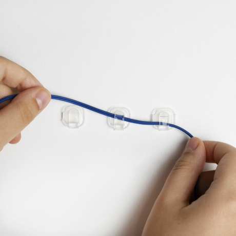 Нарушена упаковка! <672485> Крючки самоклеящиеся для гирлянд и проводов 1,5х1,5см, КОМПЛЕКТ 90 шт., LAIMA Home, 608797 (608797)